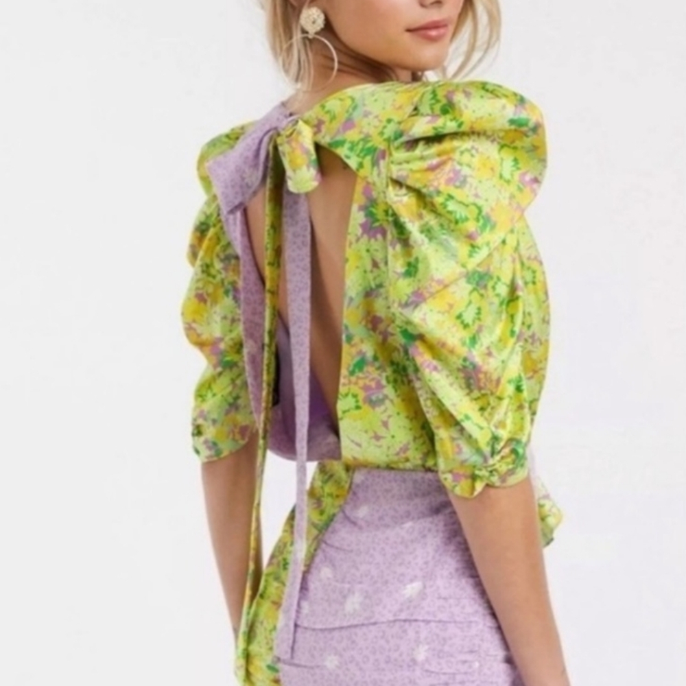 Floral V-Neck Ruched Dress - Picture 6 of 8